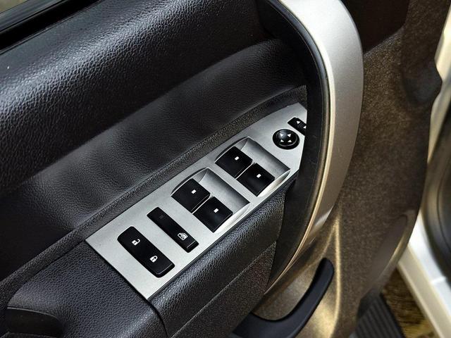 Photo of 2012 Silver Ice Metallic Chevrolet Silverado 1500