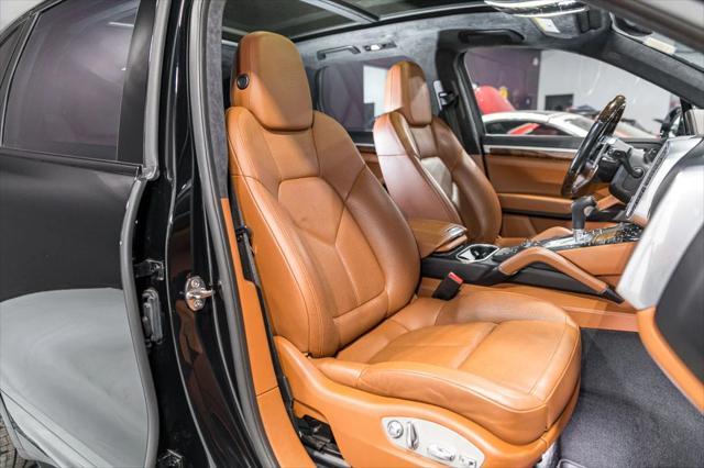 Photo of 2018 Moonlight Blue Metallic Porsche Cayenne