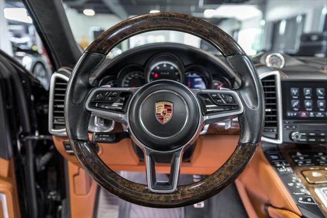 Photo of 2018 Moonlight Blue Metallic Porsche Cayenne