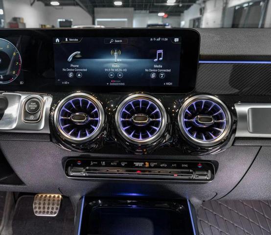 Photo of 2022 White Mercedes-Benz GLB 250