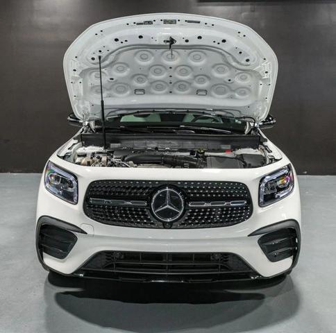 Photo of 2022 White Mercedes-Benz GLB 250