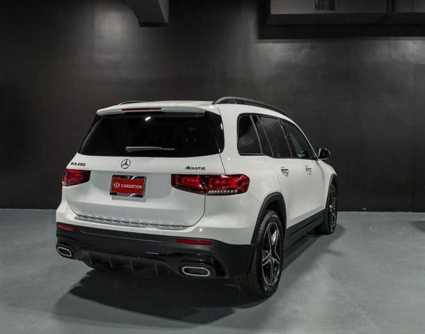 Photo of 2022 White Mercedes-Benz GLB 250