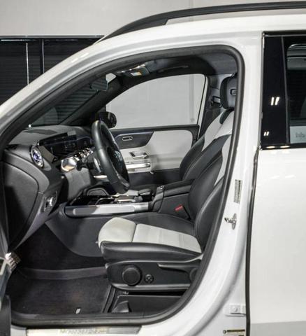Photo of 2022 White Mercedes-Benz GLB 250