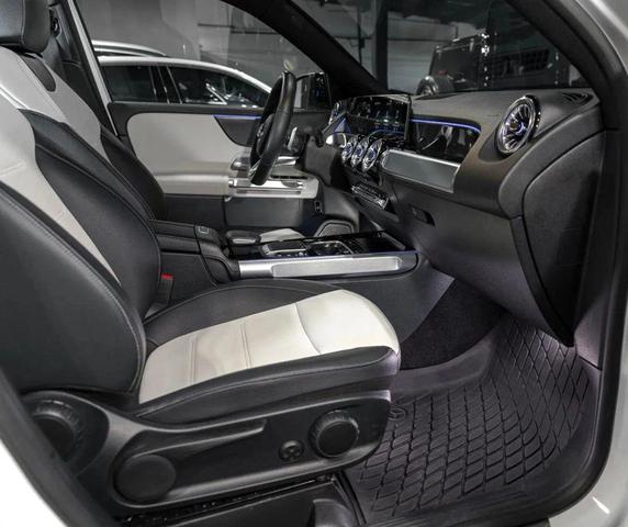 Photo of 2022 White Mercedes-Benz GLB 250
