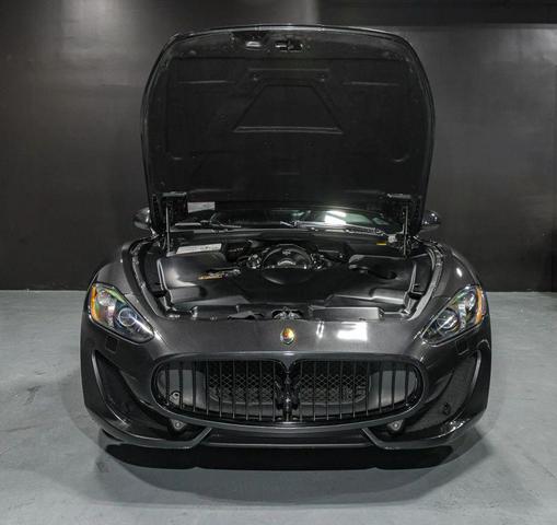 Photo of 2013 Gray Maserati GranTurismo