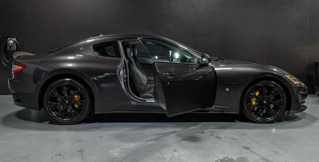 Photo of 2013 Gray Maserati GranTurismo