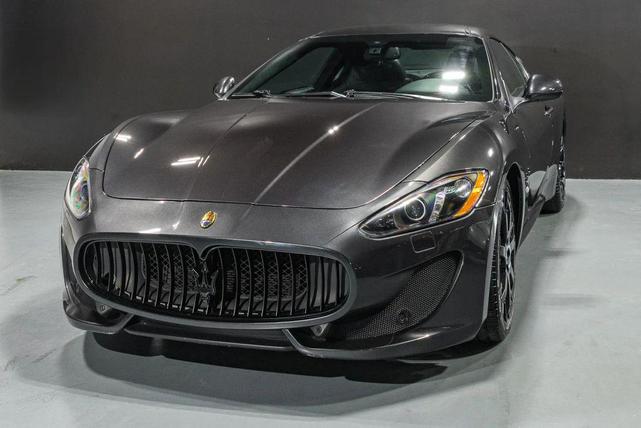 Photo of 2013 Gray Maserati GranTurismo