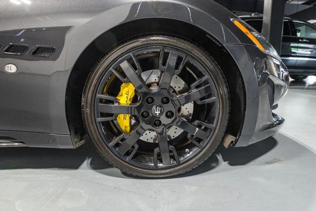 Photo of 2013 Gray Maserati GranTurismo