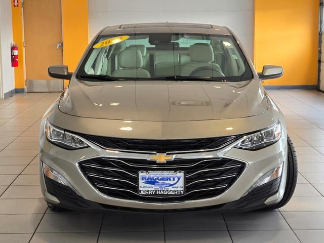 Photo of 2024 Mineral Gray Metallic Chevrolet Malibu