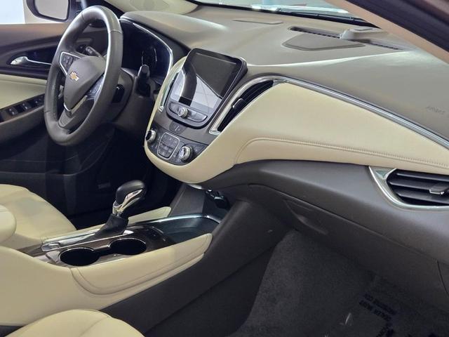 Photo of 2024 Mineral Gray Metallic Chevrolet Malibu