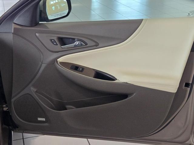 Photo of 2024 Mineral Gray Metallic Chevrolet Malibu
