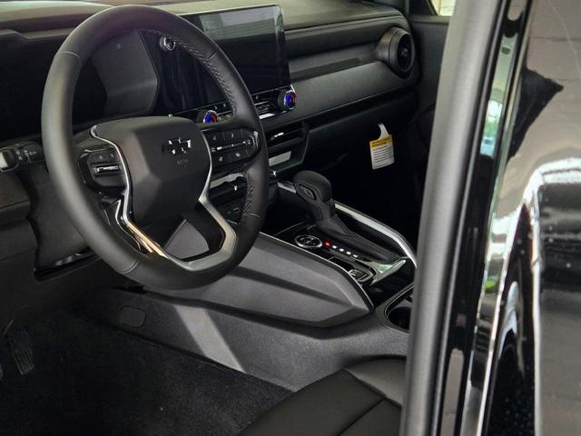 Photo of 2025 Black Chevrolet Colorado