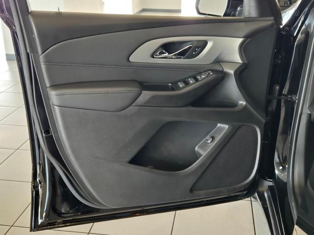 Photo of 2022 Mosaic Black Metallic Chevrolet Traverse