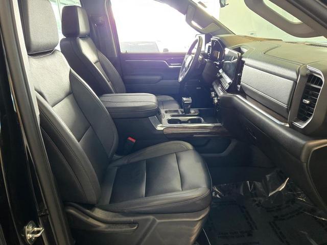 Photo of 2023 Onyx Black GMC Sierra 1500