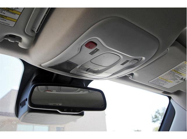 Photo of 2021 Alpine White Clearcoat Jeep Renegade