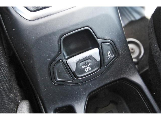 Photo of 2021 Alpine White Clearcoat Jeep Renegade