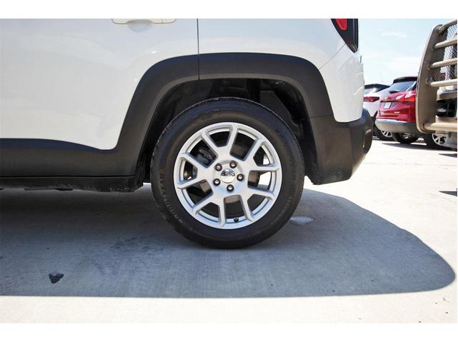 Photo of 2021 Alpine White Clearcoat Jeep Renegade