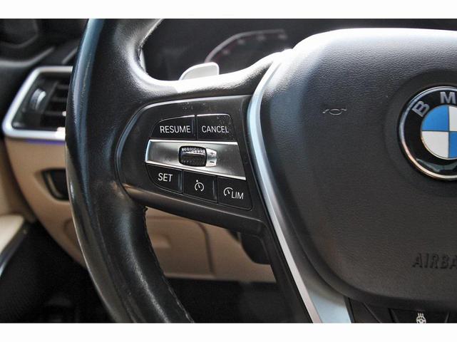 Photo of 2021 Black Sapphire Metallic BMW 330