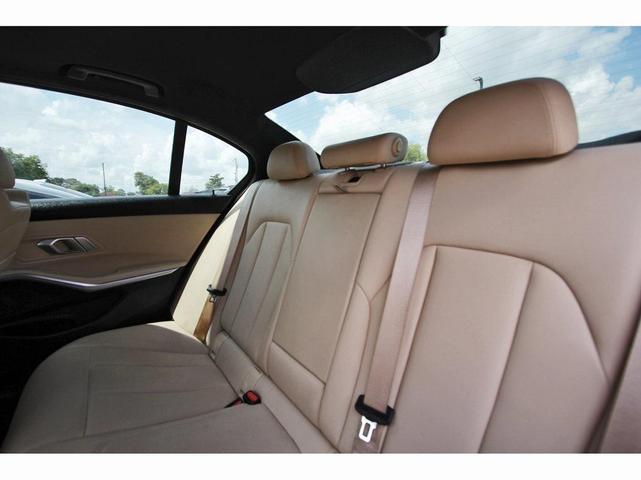 Photo of 2021 Black Sapphire Metallic BMW 330