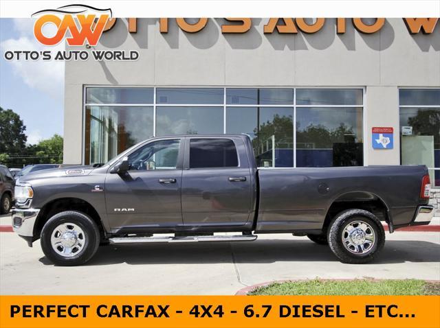 Photo of 2022 Granite Crystal Metallic Clearcoat RAM 2500
