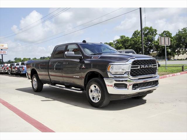 Photo of 2022 Granite Crystal Metallic Clearcoat RAM 2500