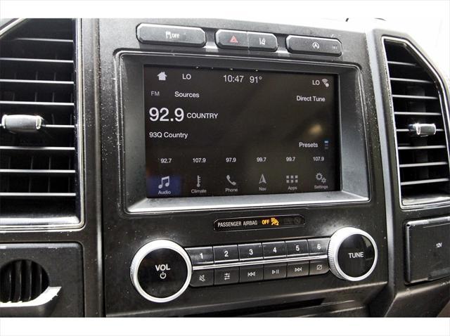 Photo of 2018 White Platinum Ford Expedition