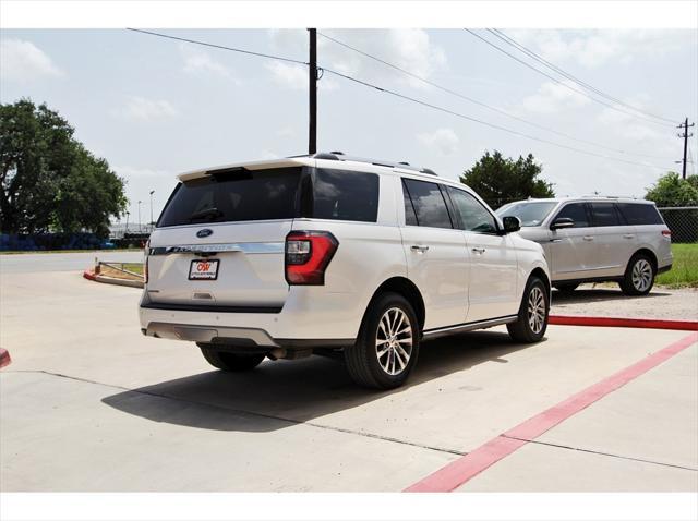 Photo of 2018 White Platinum Ford Expedition