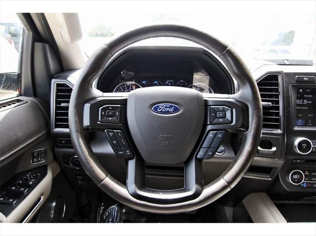 Photo of 2018 White Platinum Ford Expedition