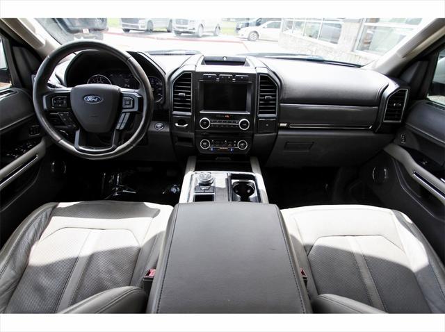 Photo of 2018 White Platinum Ford Expedition
