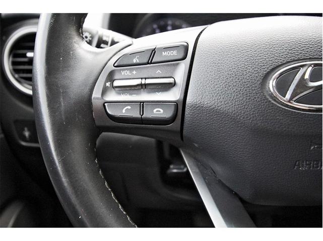 Photo of 2021 Lunar White Hyundai KONA