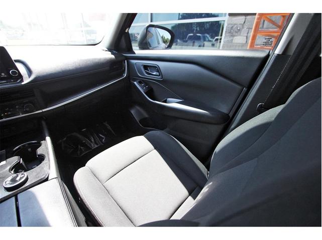 Photo of 2024 Scarlet Ember Tintcoat Nissan Rogue