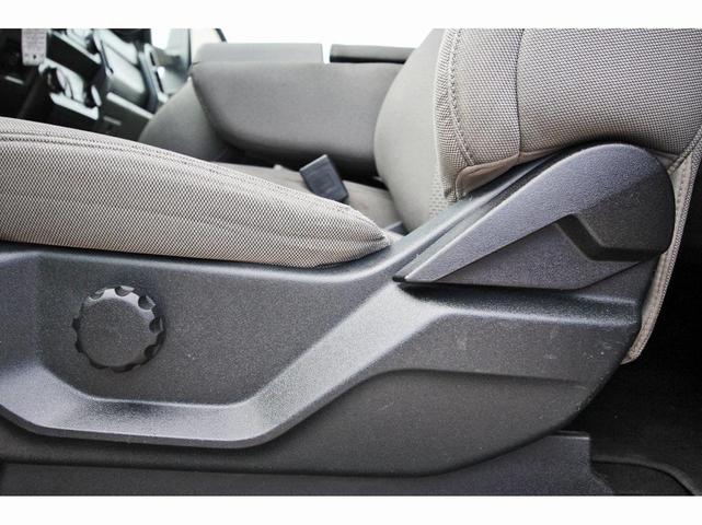 Photo of 2021 Oxford White Ford F-250