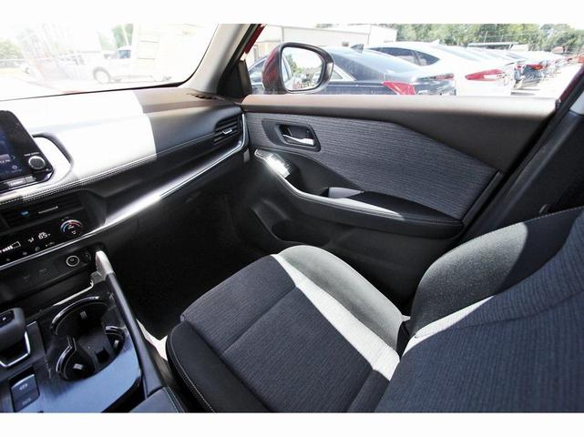 Photo of 2023 Scarlet Ember Tintcoat Nissan Rogue