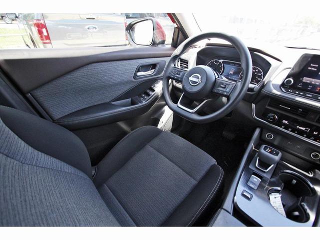 Photo of 2023 Scarlet Ember Tintcoat Nissan Rogue
