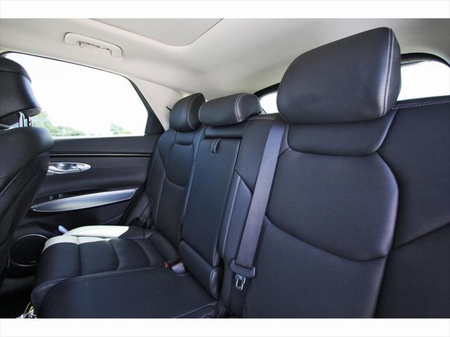 Photo of 2022 Alta White Genesis GV70