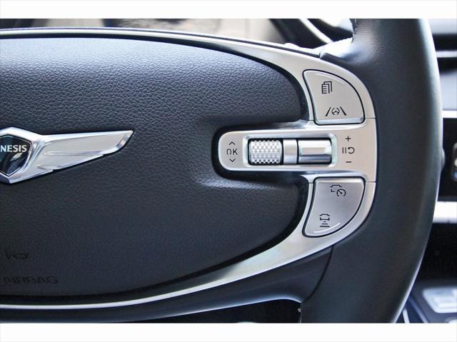 Photo of 2022 Alta White Genesis GV70