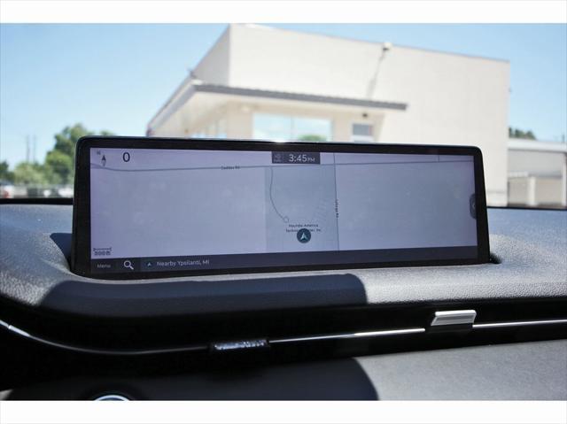Photo of 2022 Alta White Genesis GV70