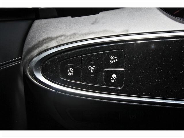 Photo of 2022 Alta White Genesis GV70