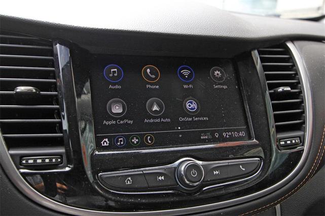 Photo of 2022 Iridescent Pearl Tricoat Chevrolet Trax