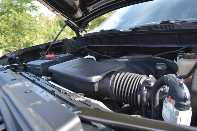 Photo of 2021 Black Chevrolet Silverado 1500