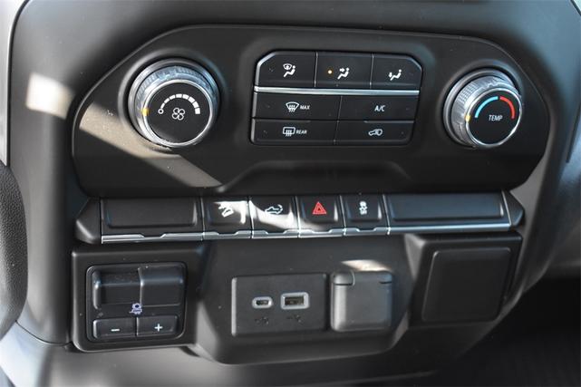 Photo of 2021 Black Chevrolet Silverado 1500