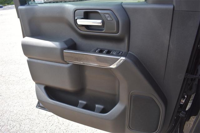 Photo of 2021 Black Chevrolet Silverado 1500