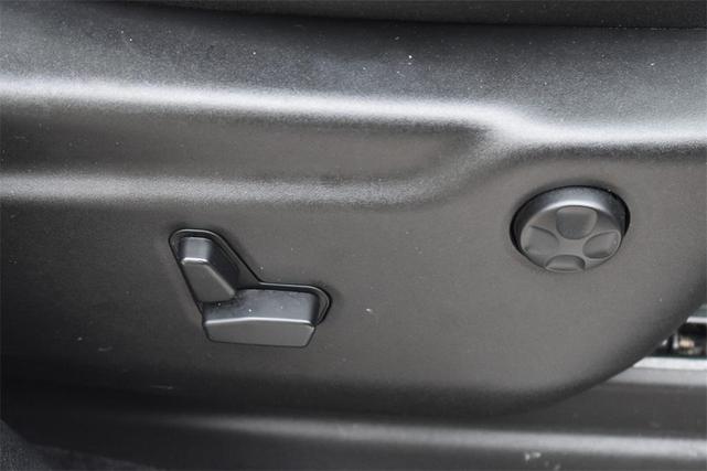 Photo of 2019 White Knuckle Clearcoat Dodge Durango