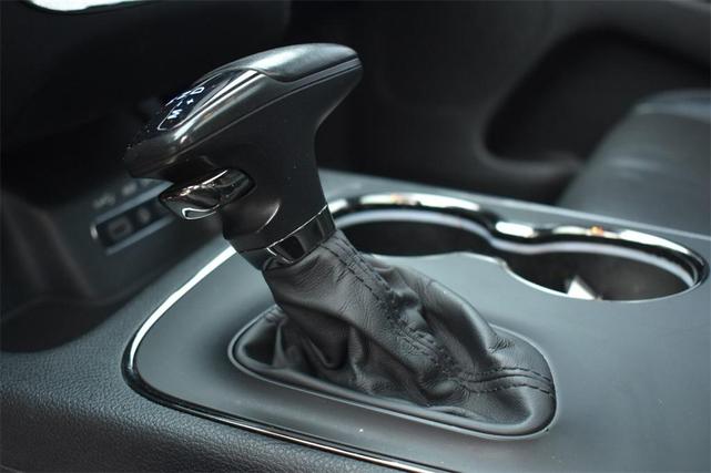 Photo of 2019 White Knuckle Clearcoat Dodge Durango