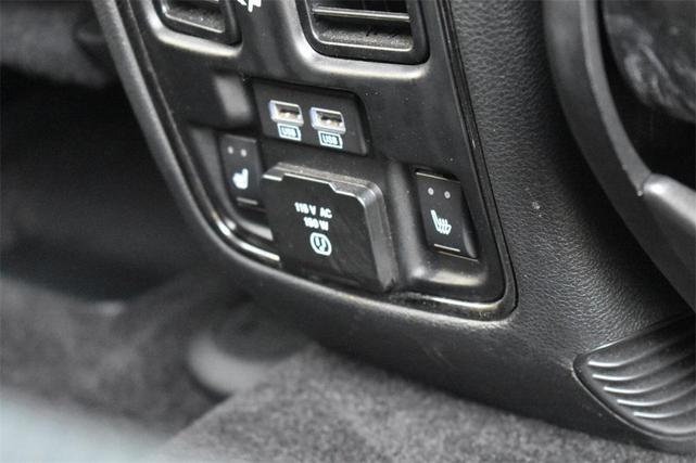 Photo of 2019 White Knuckle Clearcoat Dodge Durango