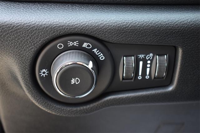 Photo of 2026 Pxj Chrysler Pacifica