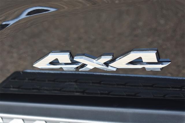 Photo of 2025 Diamond Black Crystal Pearlcoat RAM 2500