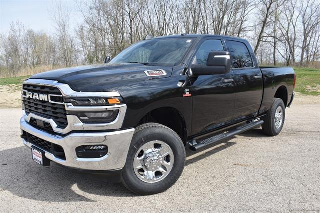 Photo of 2025 Diamond Black Crystal Pearlcoat RAM 2500