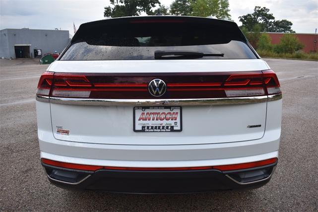 Photo of 2024 Pure White Volkswagen Atlas Cross Sport