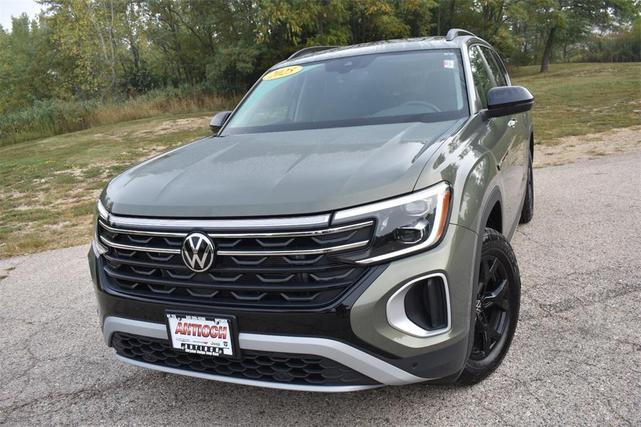 Photo of 2025 Avocado Green Pearl Volkswagen Atlas